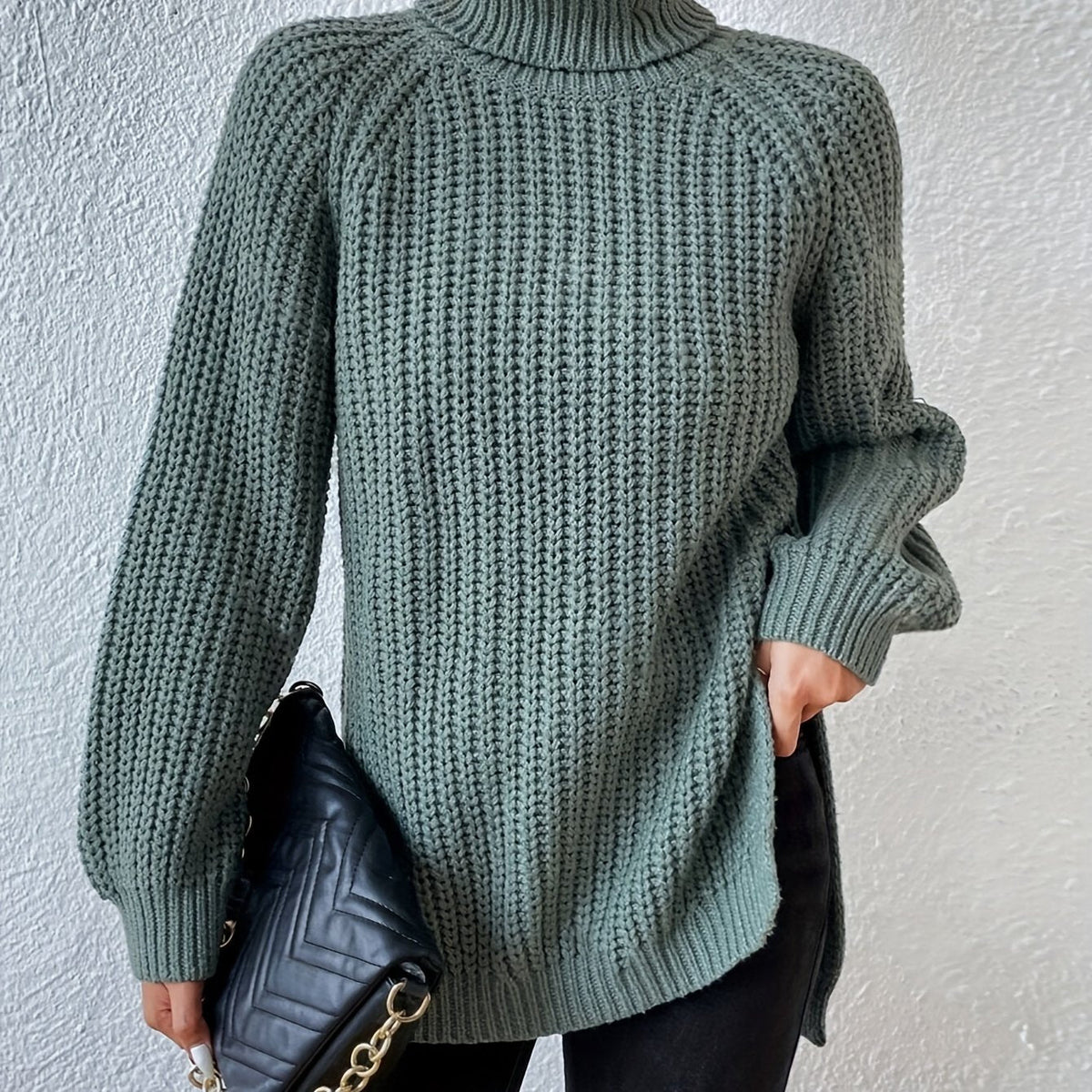 HOHE KOLLEN EN GESCHNITTEHEM SWEAT-SHIRT VOOR VROUWEN
