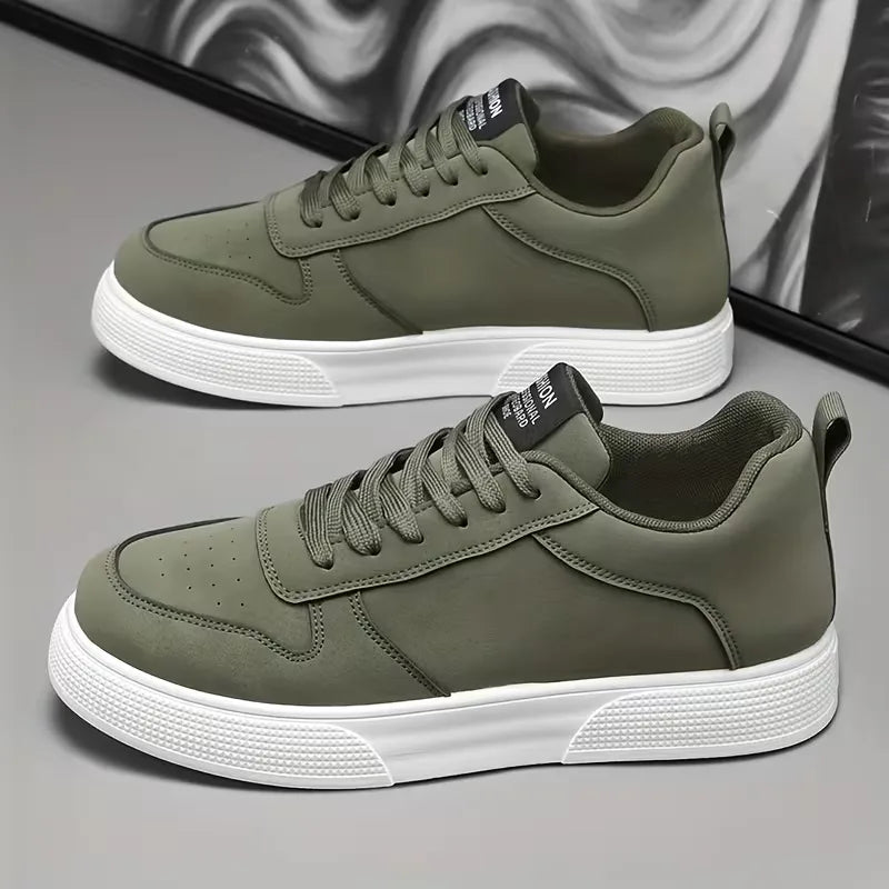 Lage sneakers met lace-up sluiting