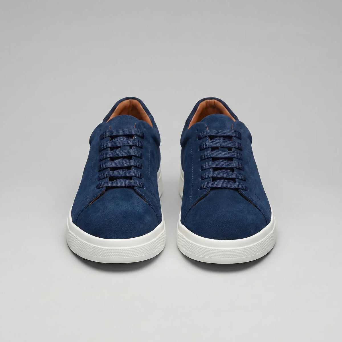 Lage suede sneakers met veters