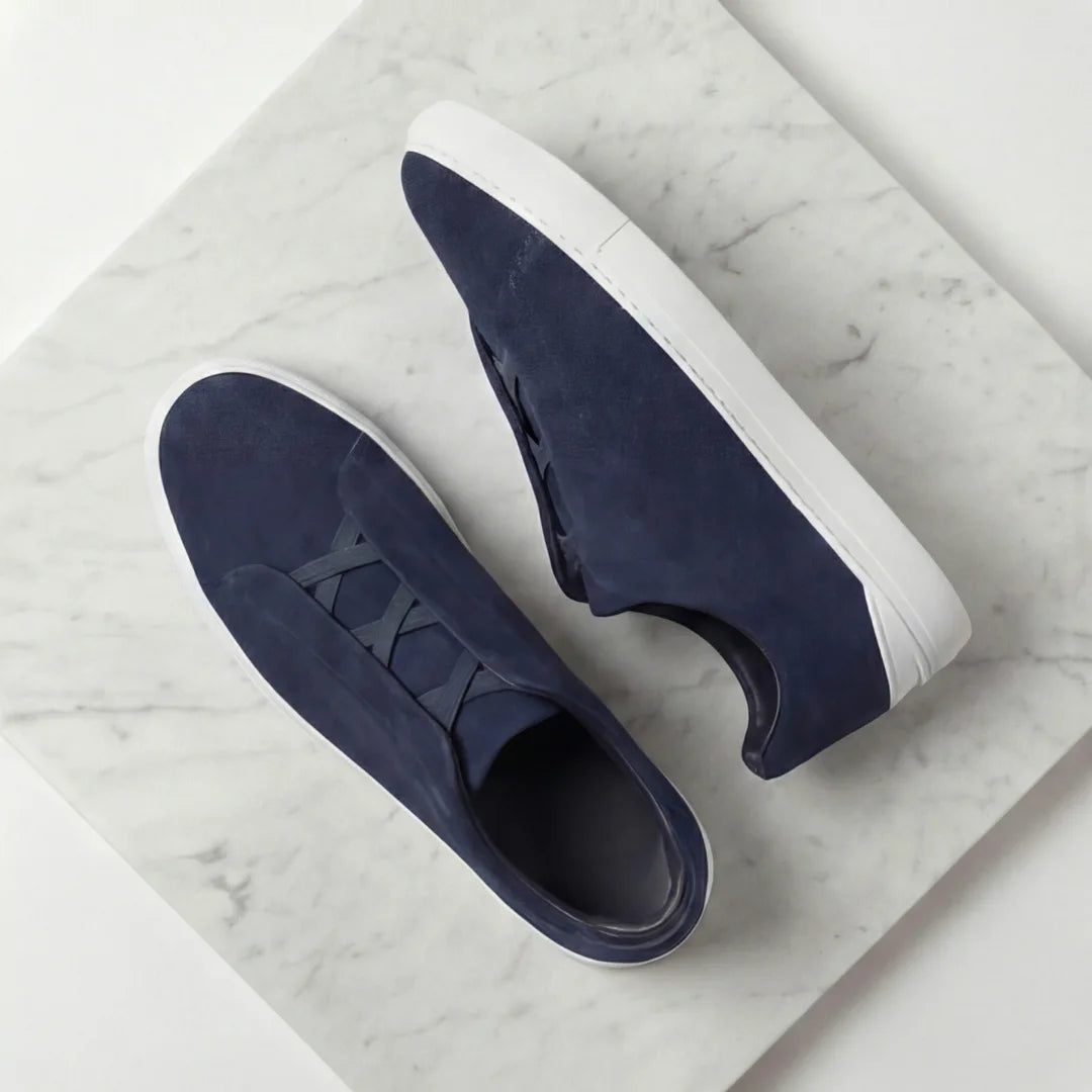 Suède sneakers met instapdesign