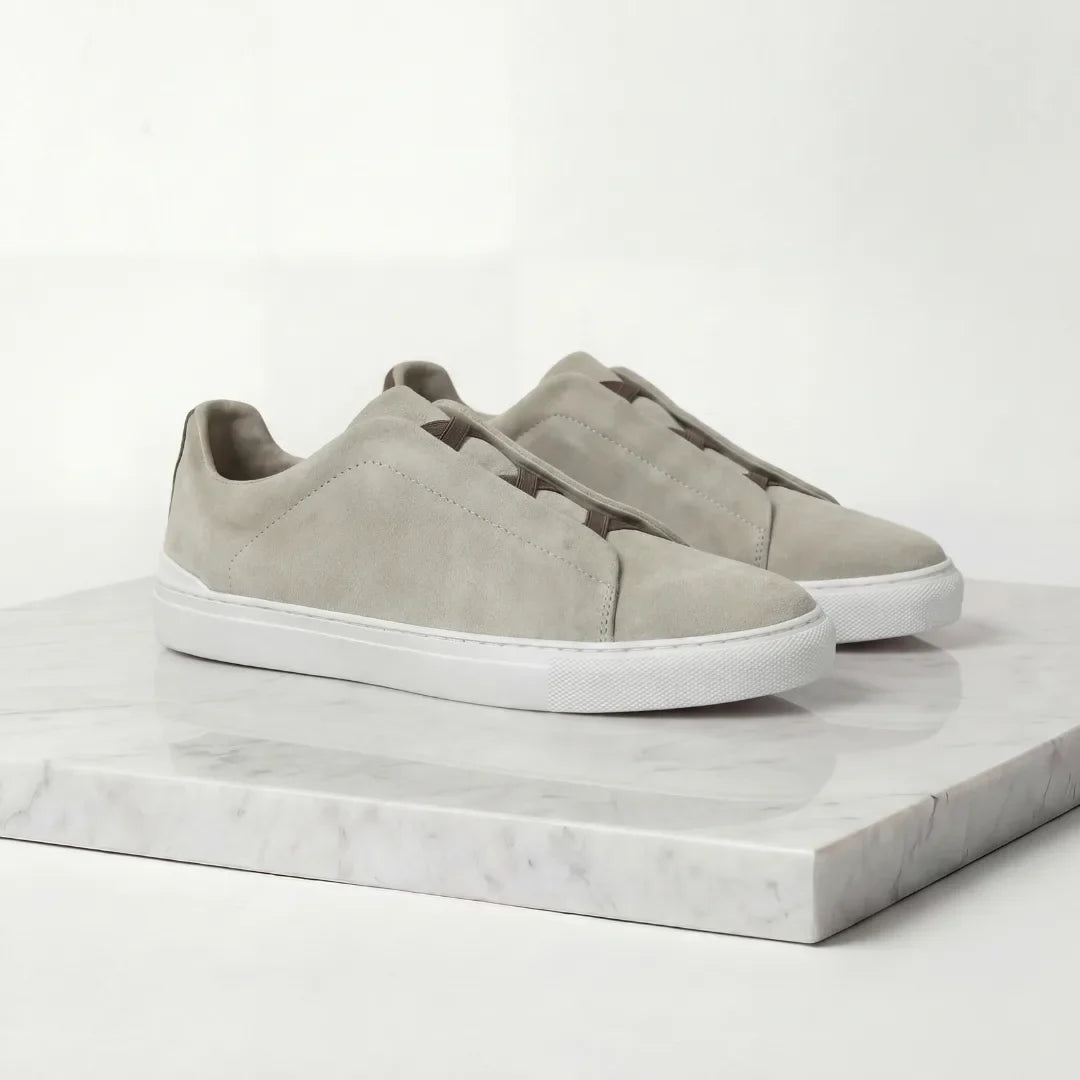 Suède sneakers met instapdesign