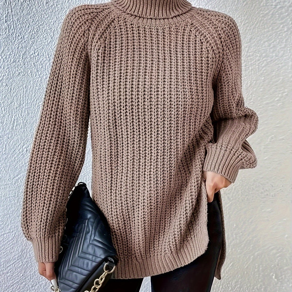 HOHE KOLLEN EN GESCHNITTEHEM SWEAT-SHIRT VOOR VROUWEN