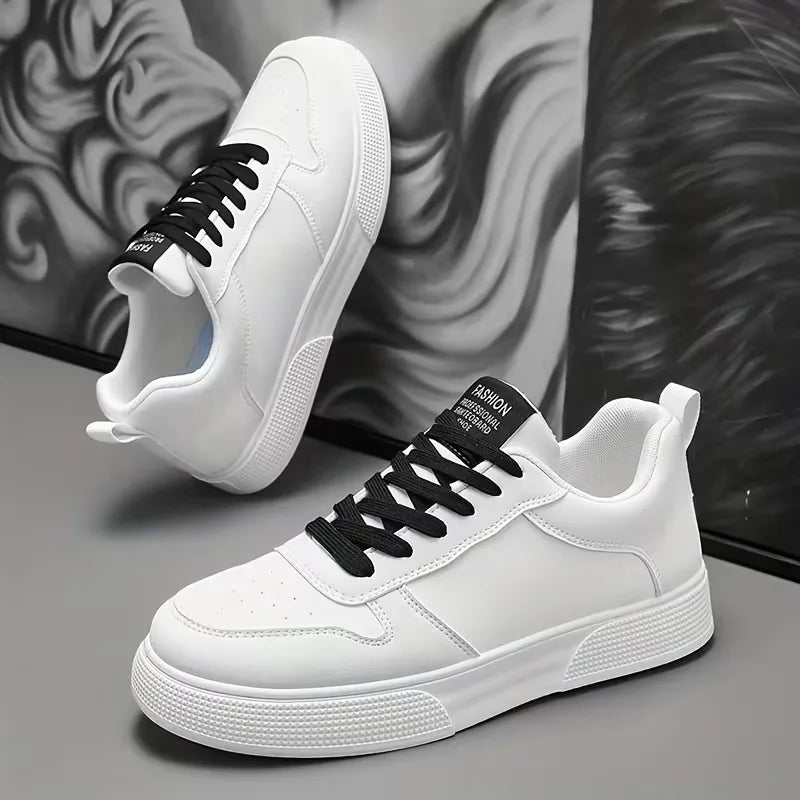 Lage sneakers met lace-up sluiting